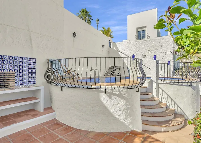 Ap419 - Chumbera Villa Nerja